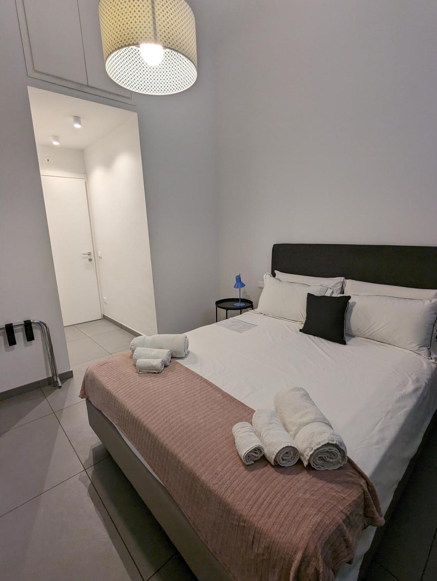 Zefiro Suites Palermo Bagian luar foto